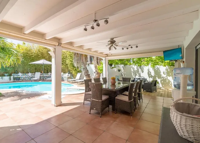 La De L'olivier 3* アグド